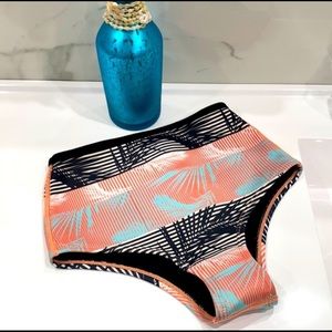 Roxy Pop Surf High Waisted Wetsuit Bottoms🌊